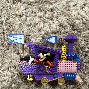 Hallmark Keepsake Disney Electrical Parade Magic Light & Sound Ornament